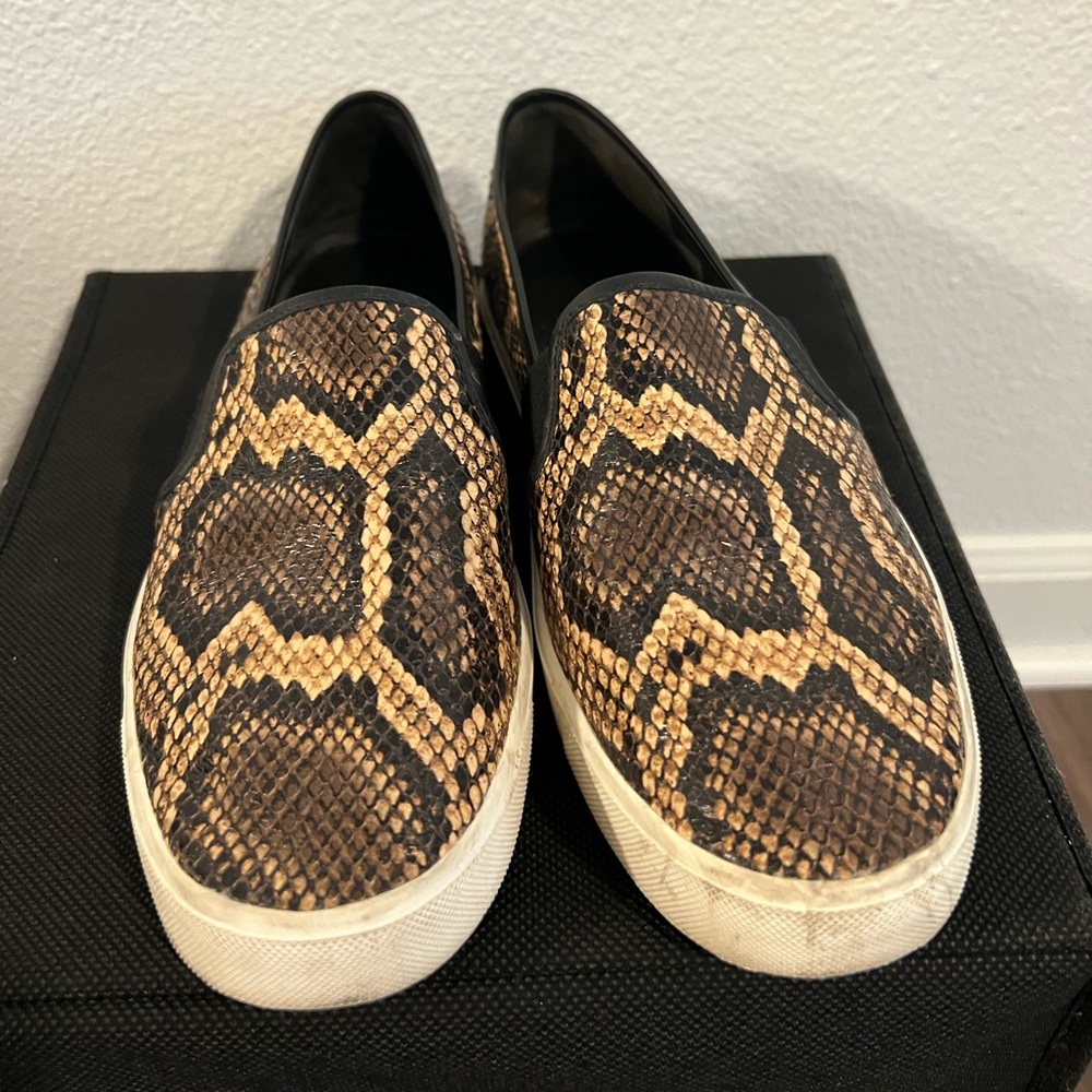 Women’s Vince snake print loafer (size 8)